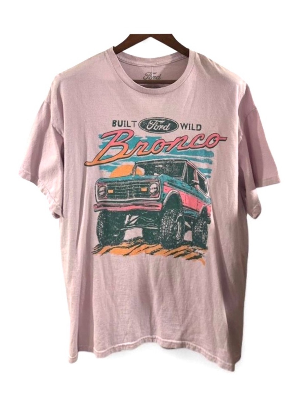 Ford Bronco Graphic T-Shirt Size Men’s Large (NWT)
